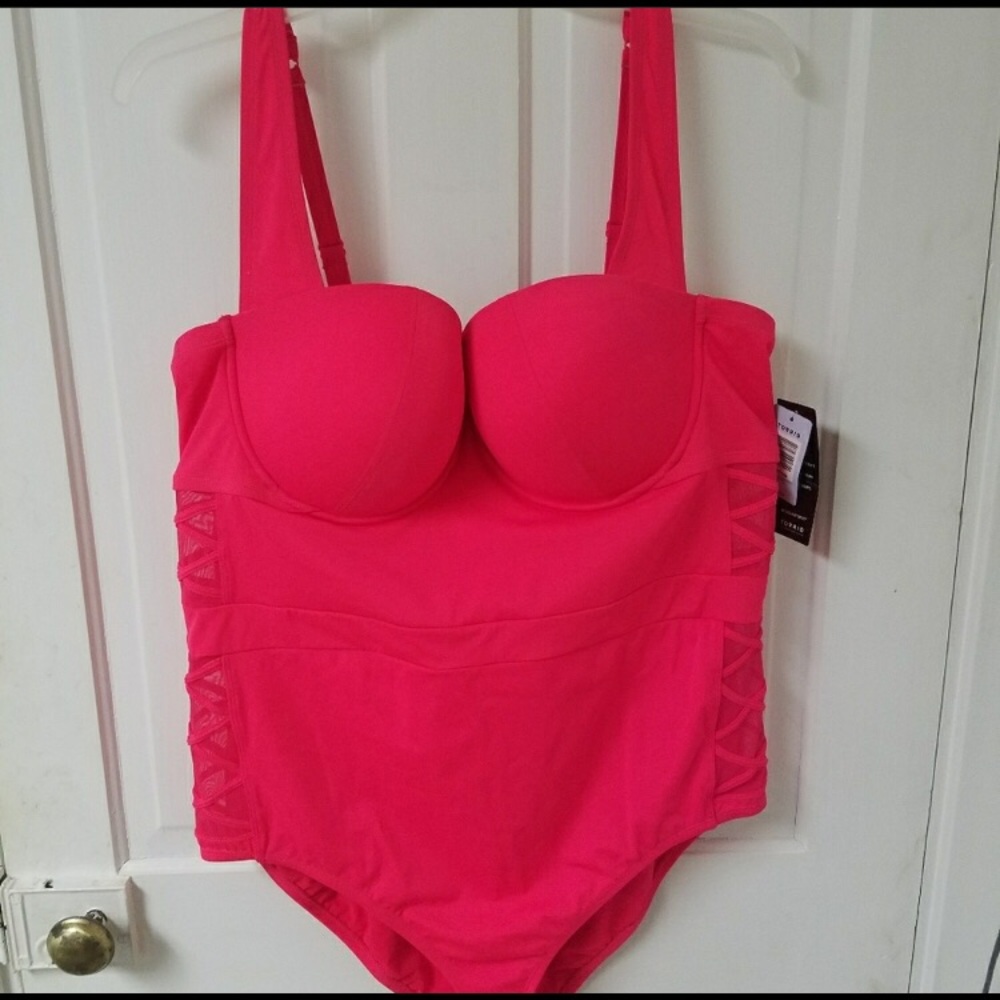 Net torrid neon coral swimsuit size 3